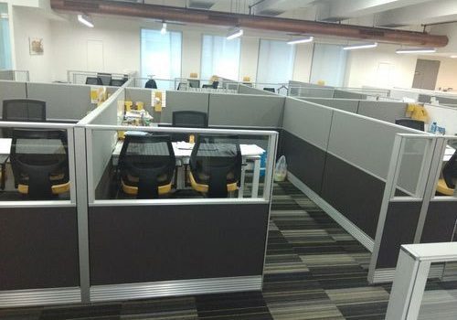 modern-office-partition-500x500-1-p4le2w07aaozedo7zkfckrrxalrfn82oouqvwromgc